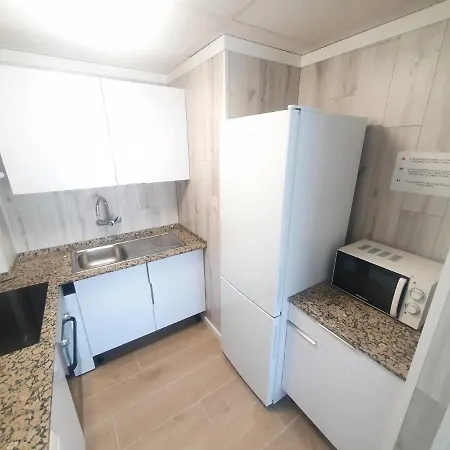 Apartamento Familiar / Piscina / Zona Tranquila Lejlighed